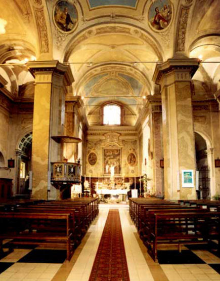 interno santa maria Nuova